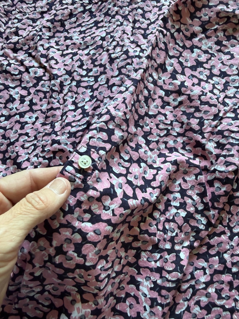 Talbots Women’s Pink Floral Button-Down Collared Shirt Size 8 - Picture 9 of 9